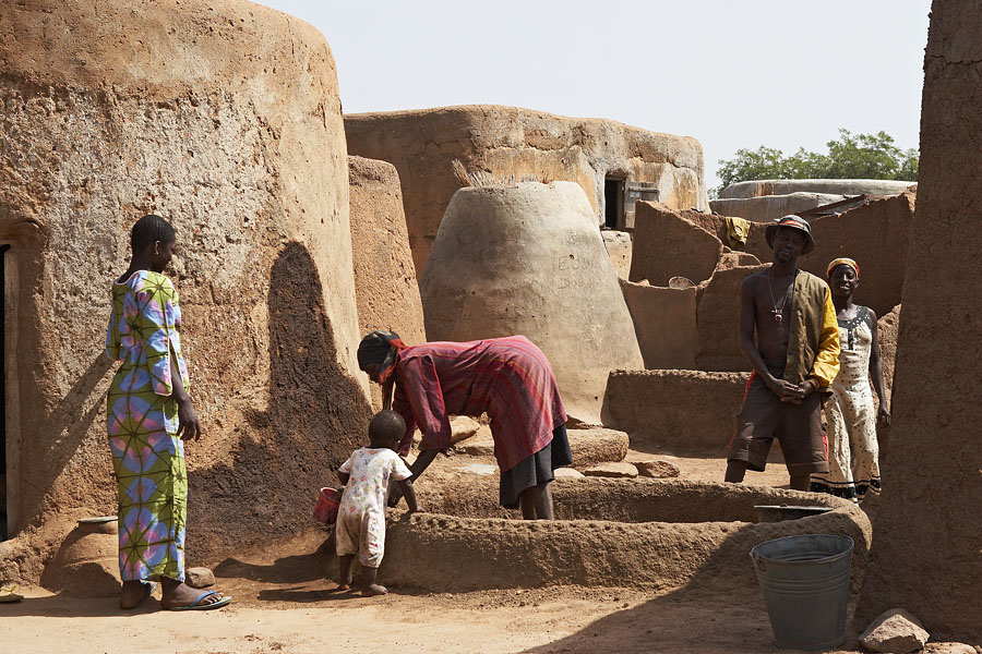306   Construct a new storage building   Tengzugu